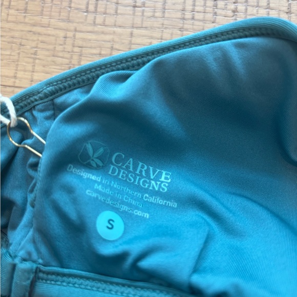 Carve Designs NEW Stinson bikini top and Cardiff bottom in Jardin - Picture 3 of 5